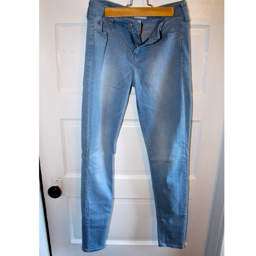 Light Stretchy Womens Jeans size 7/28